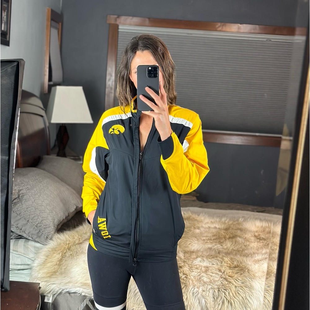 Nike Fit Storm Iowa Hawkeye Long Sleeve Zip-Up Jacket, Size XS